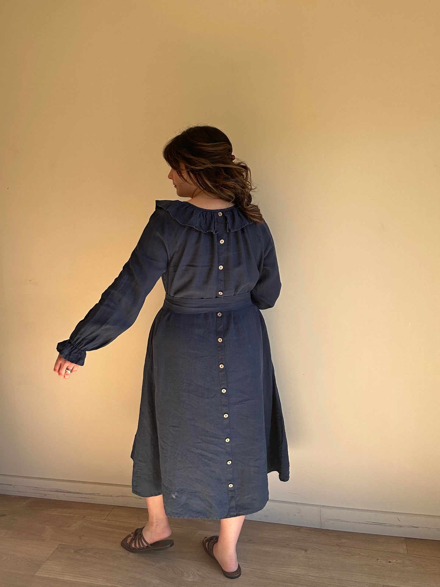 La Petite Alice Linen Frill Collar Dress, S/M Petite