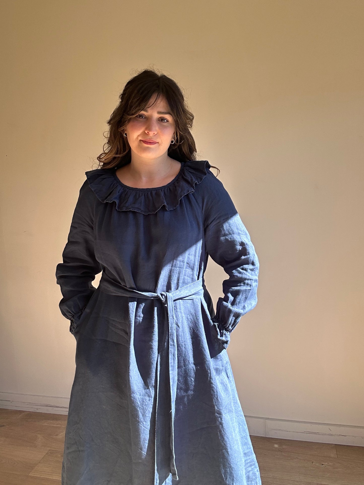 La Petite Alice Linen Frill Collar Dress, S/M Petite