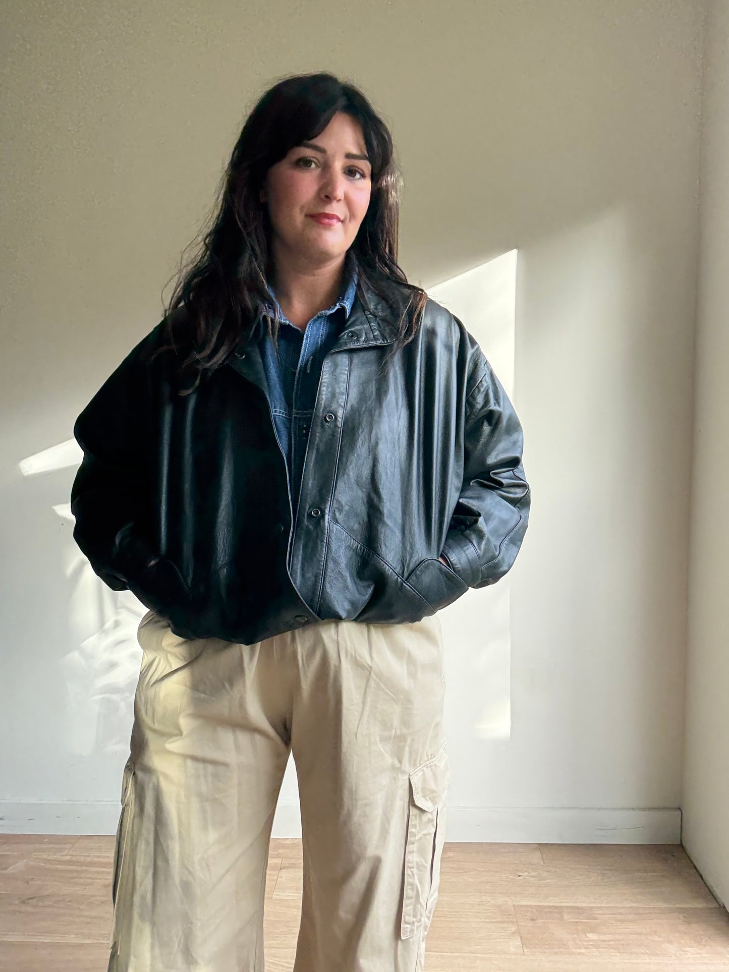 Black Vintage Leather Bomber Jacket, L-XL