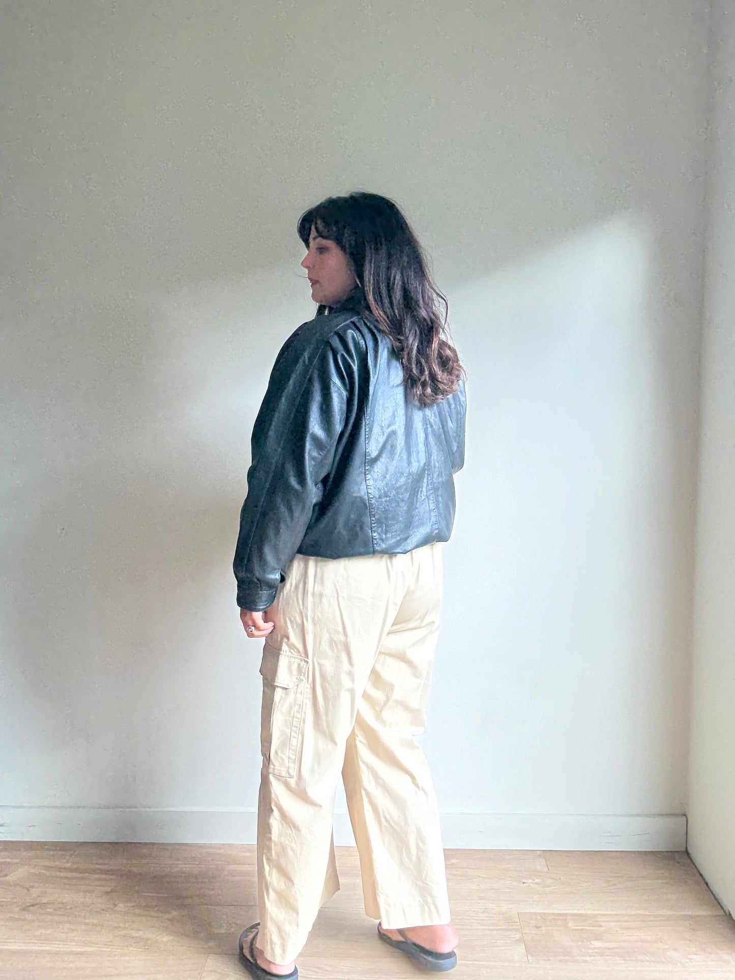 Black Vintage Leather Bomber Jacket, L-XL