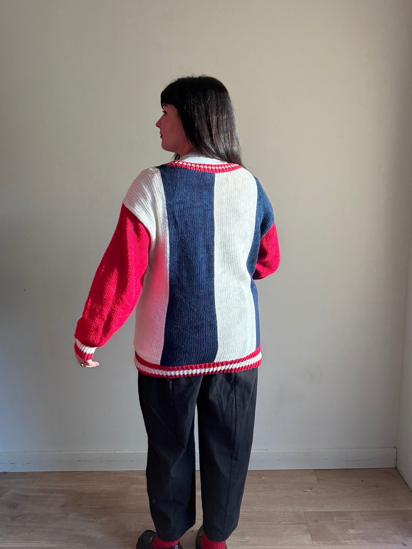 Vintage Hand Knit from Peru, Size M/L