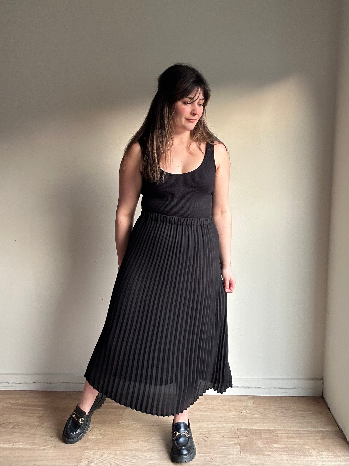 JUST Pleated Midi Skirt, L