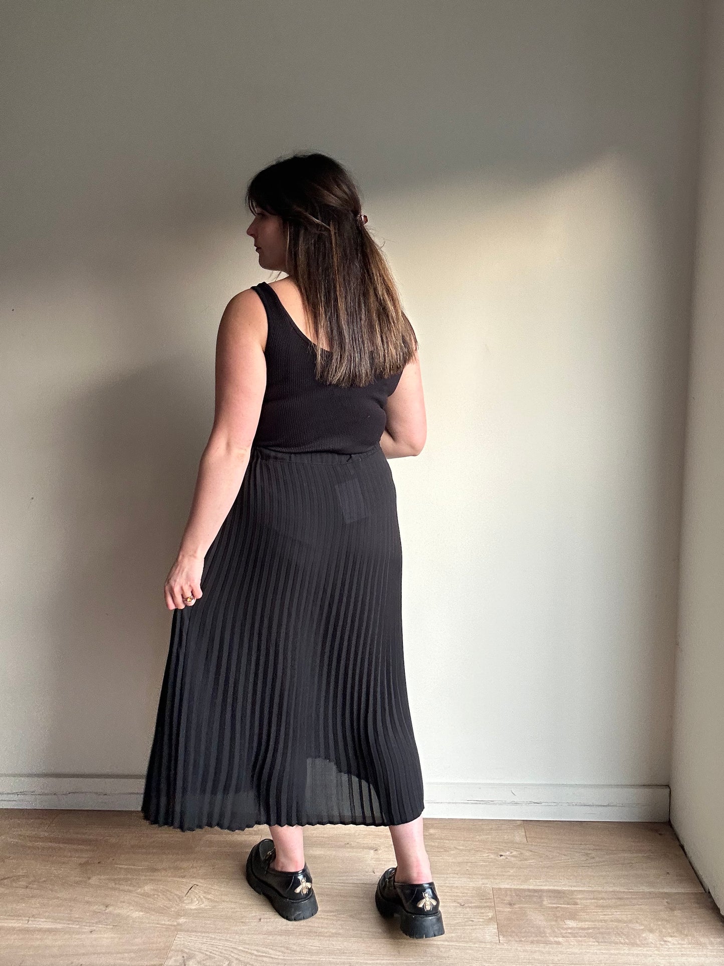 JUST Pleated Midi Skirt, L
