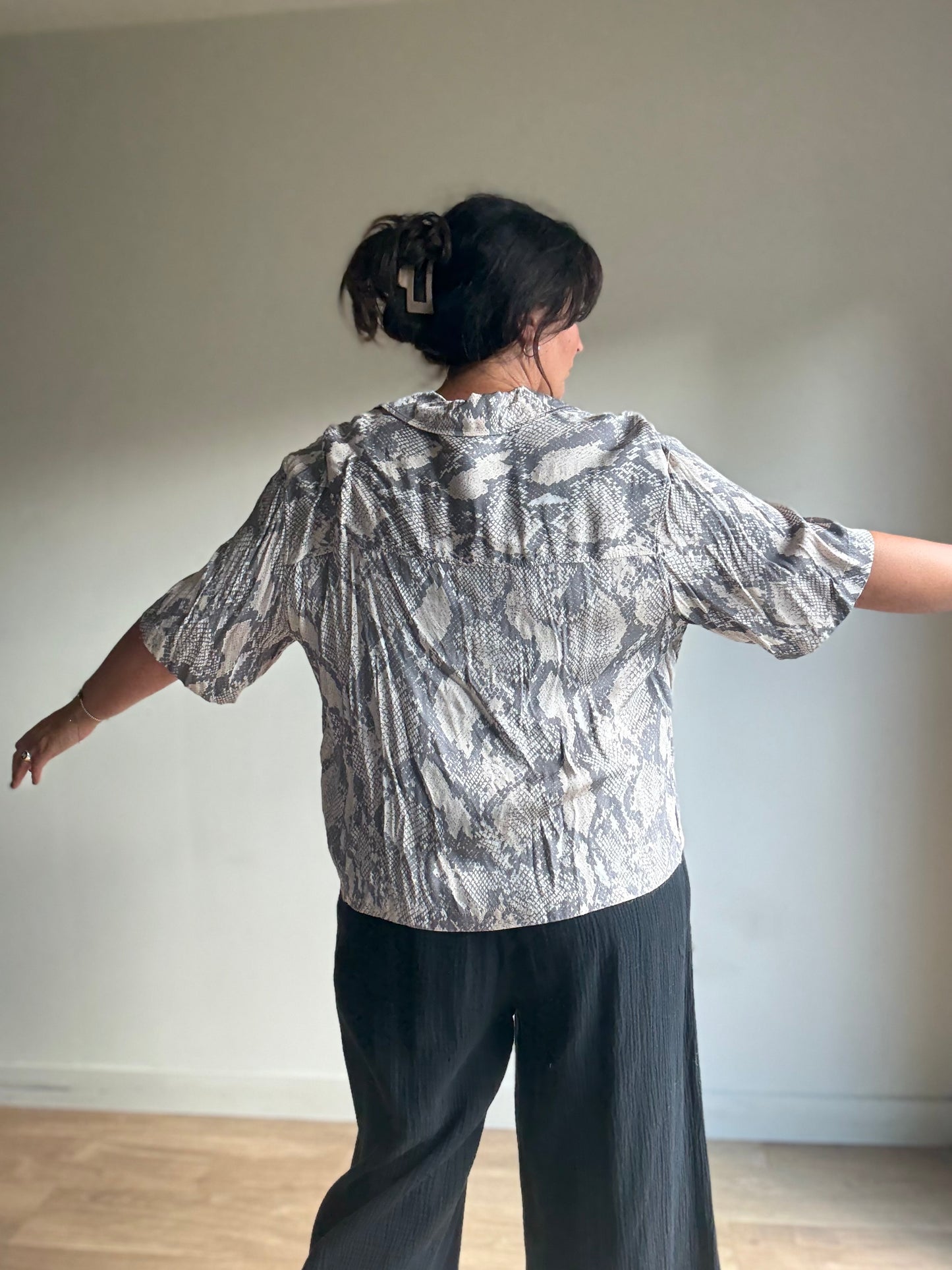 H&M Snakeprint Resort Shirt, M