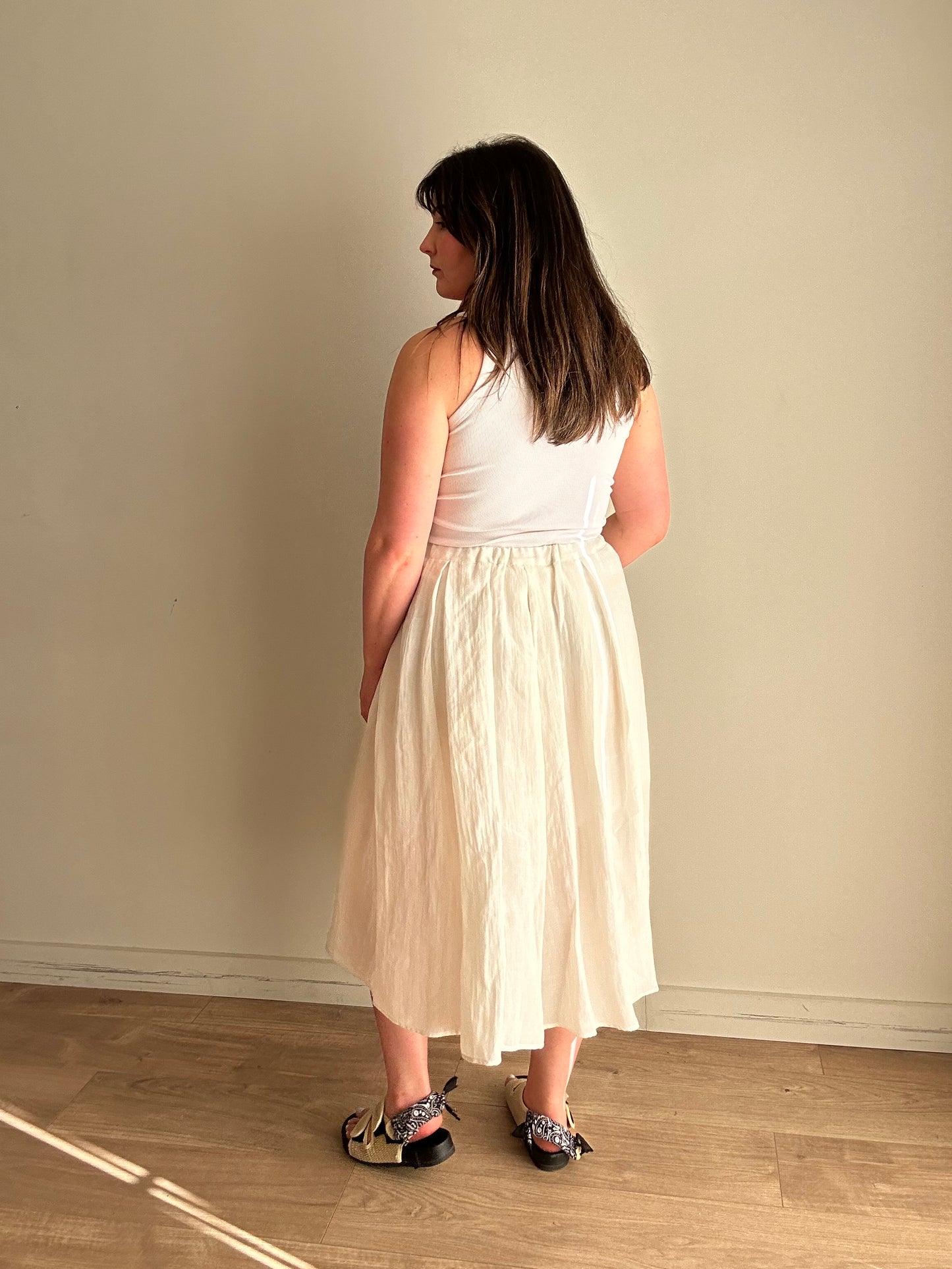 Off White H&M Floaty Midi Skirt, L