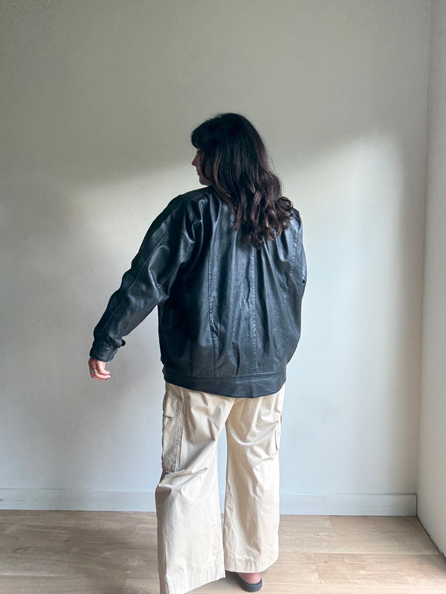 Black Vintage Leather Bomber Jacket, L-XL
