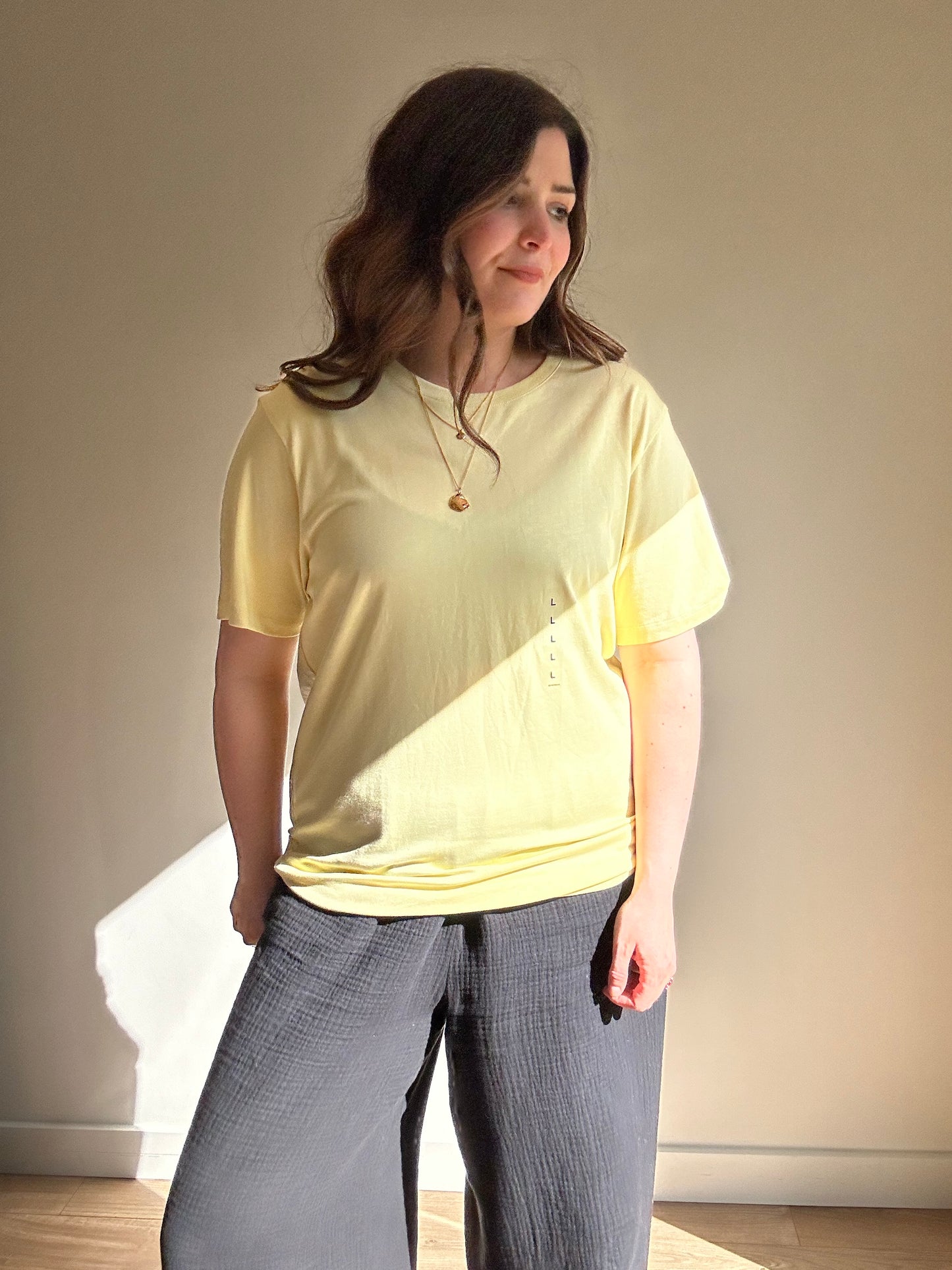 Uniqlo Butter Yellow NEW T-Shirt - Size L