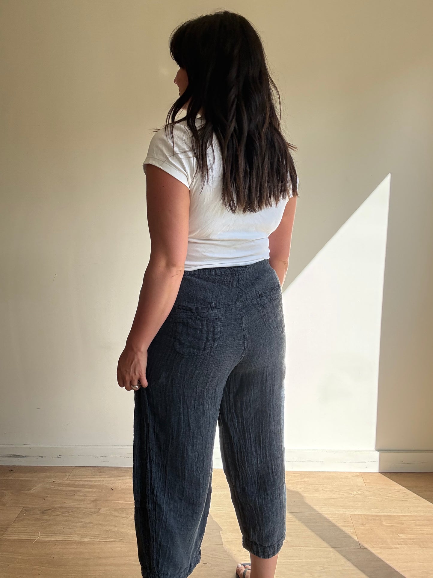 Grizas Balloon Crop Linen Trousers, M