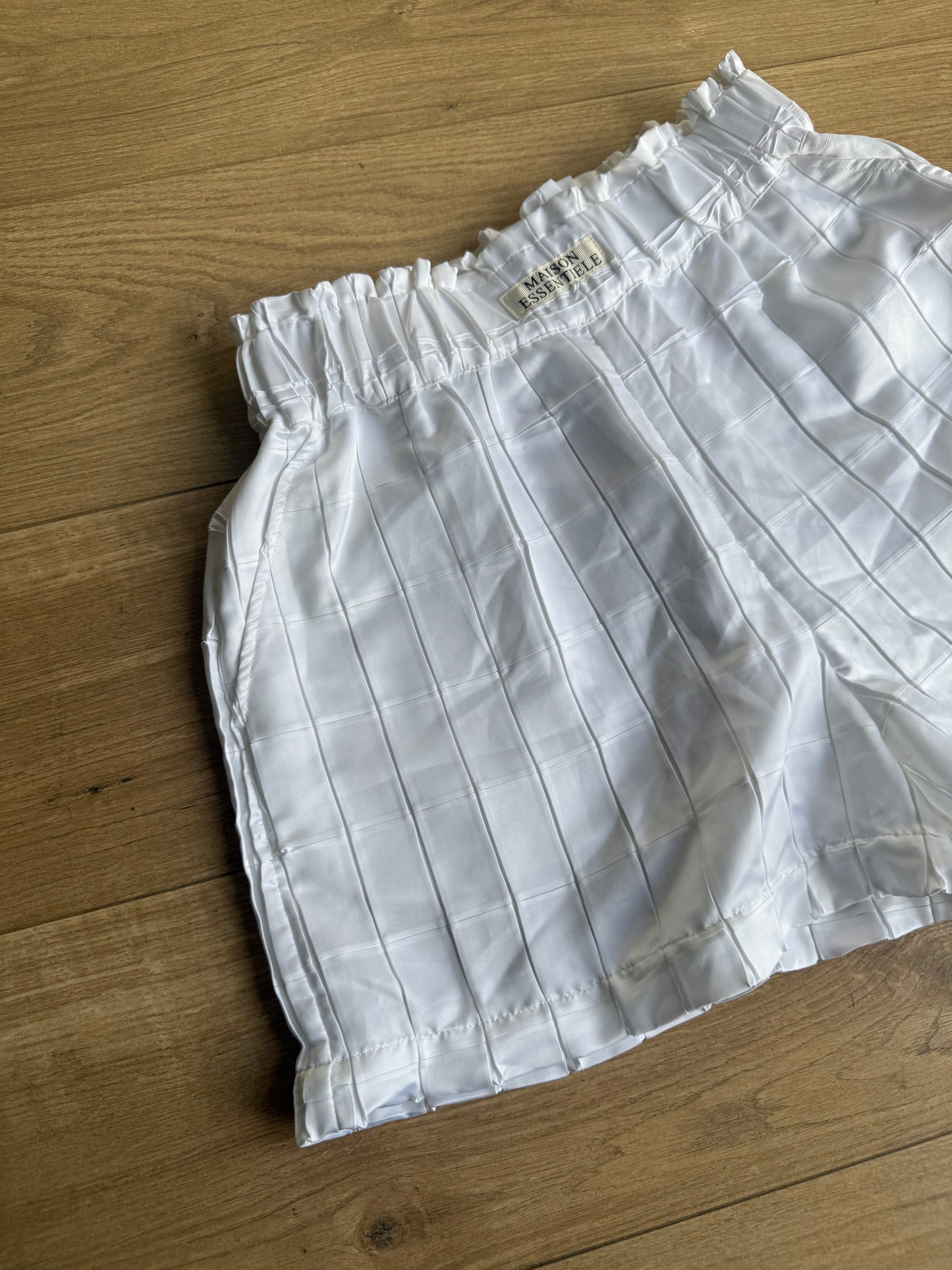 Maison Essentiele Textured Satin Boxer Shorts, M