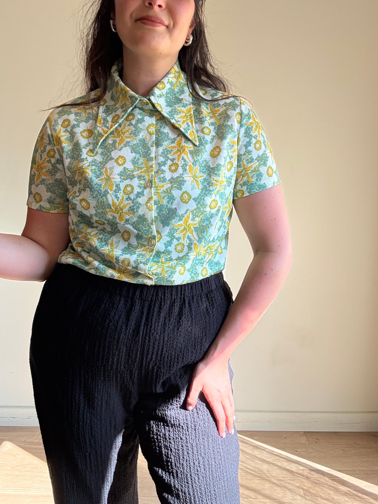 60’s Vintage Floral Shirt with Dagger Collar, M