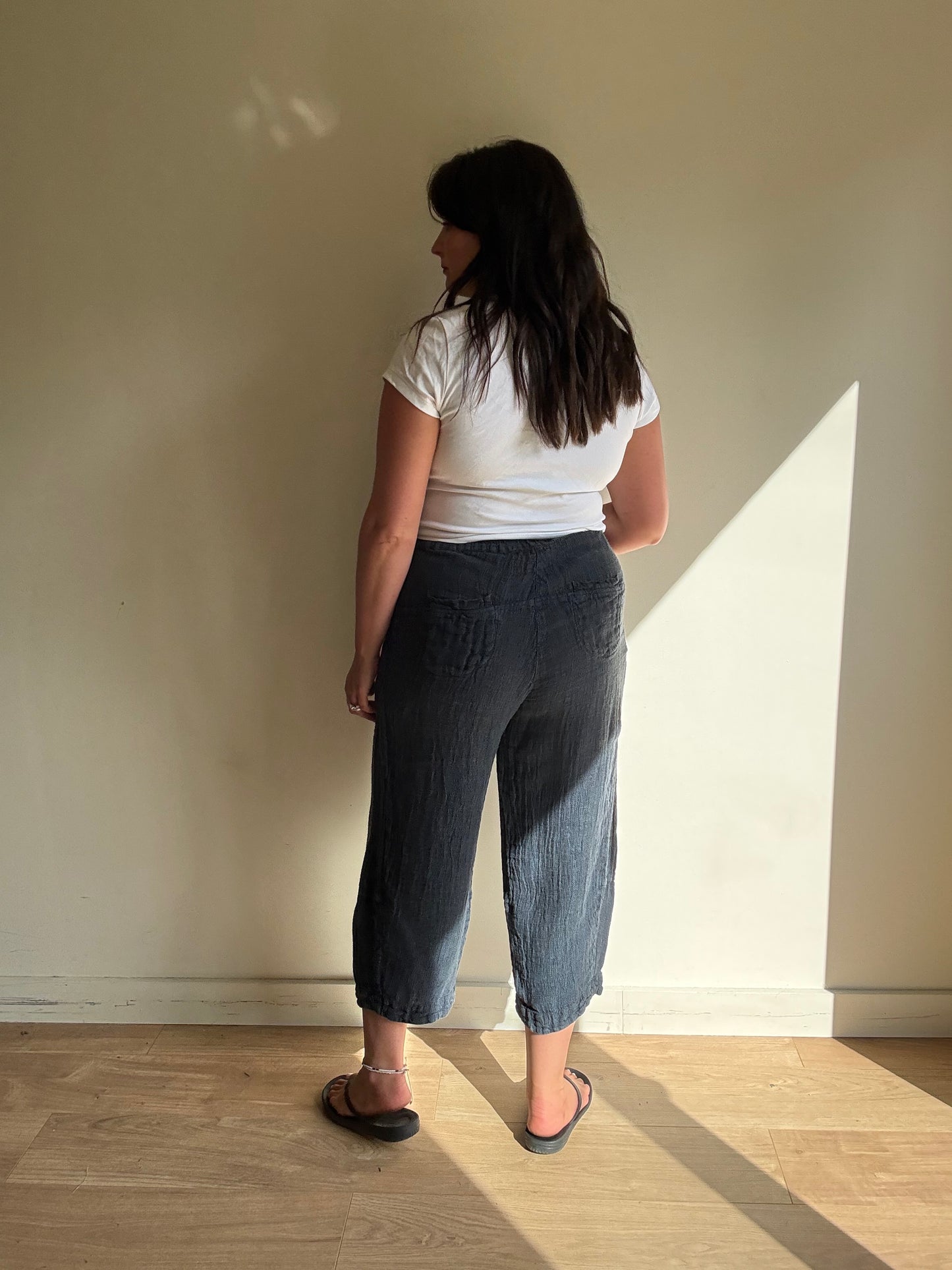 Grizas Balloon Crop Linen Trousers, M