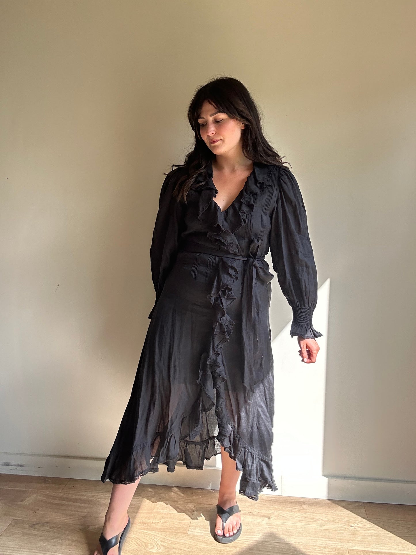 Doen Nadia belted ruffled ramie midi dress, M