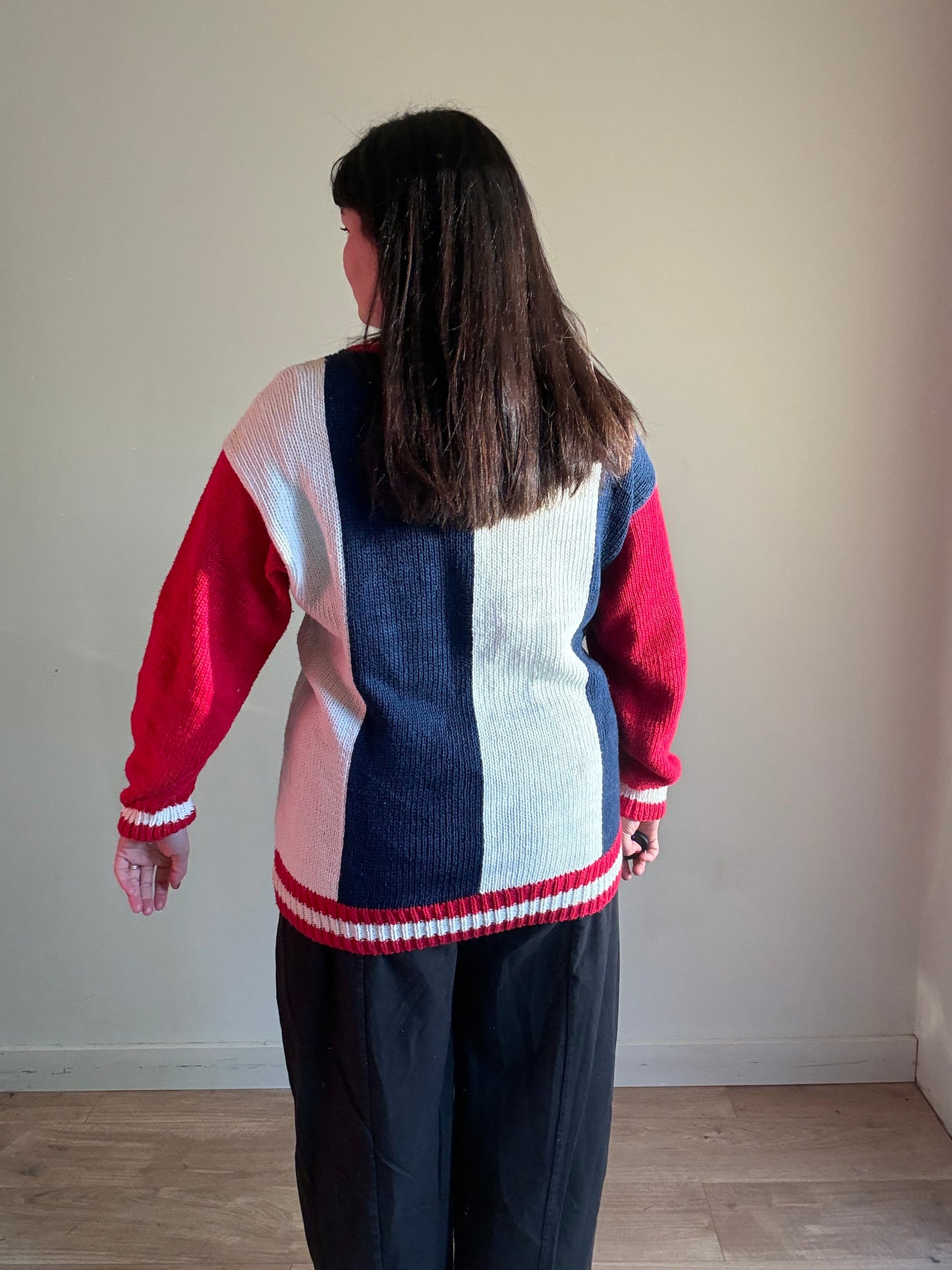 Vintage Hand Knit from Peru, Size M/L