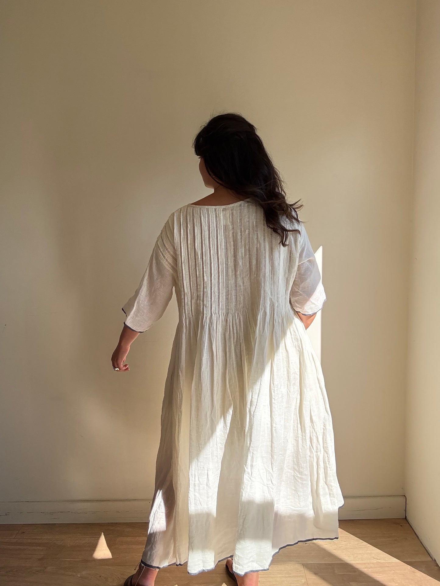 Maison De Soil Linen Pintuck Trim Dress, L-XL