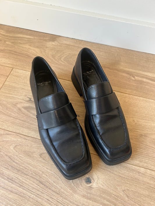 Vagabond Square Toe Leather Loafers, 41