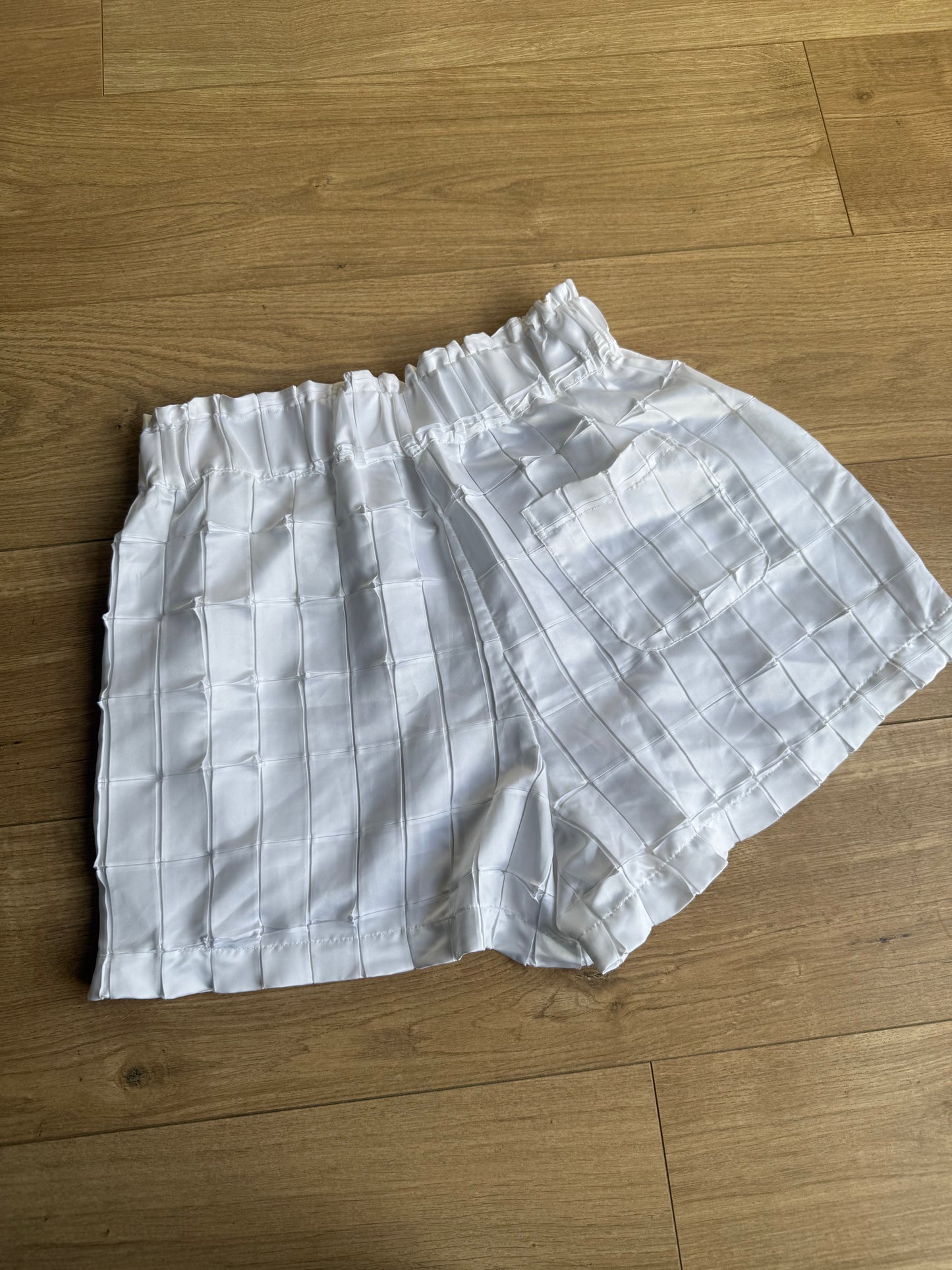 Maison Essentiele Textured Satin Boxer Shorts, M