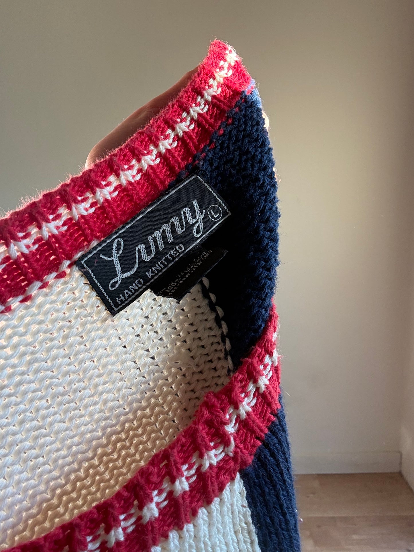 Vintage Hand Knit from Peru, Size M/L