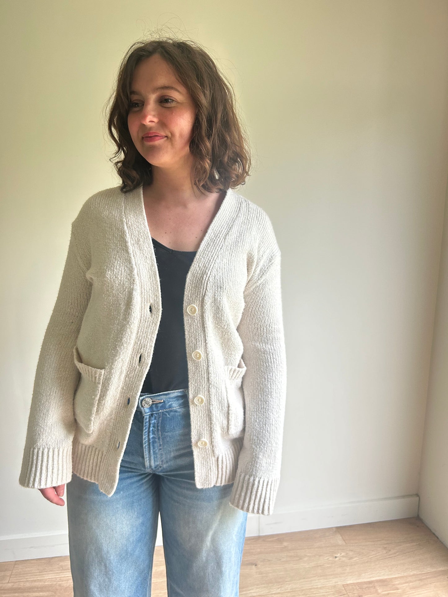 Uniqlo Cream Cardigan - Size XS-S